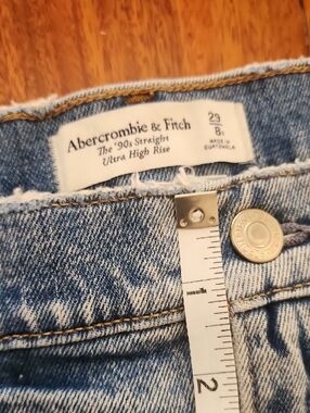 ​Abercrombie & Fitch Ultra High Rise 90s Straight Jeans Light Wash 29 / 8R